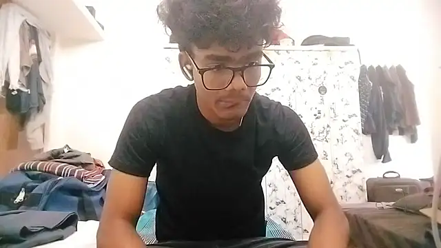 Snapshot of Rahulisagoodguy chatting on October 2025 06:03:01 AM Rahulisagoodguy online show from October 2025 06:03:01 AM