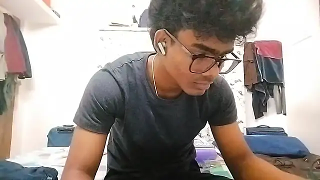 Rahulisagoodguy online show from November 2025 10:48:02 AM