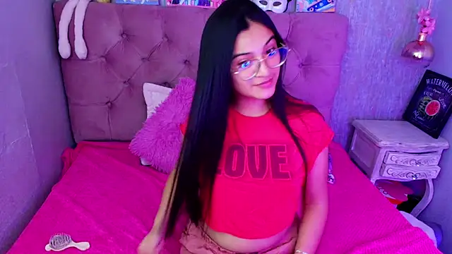 laurenelove online show from February 2026 03:59:01 AM