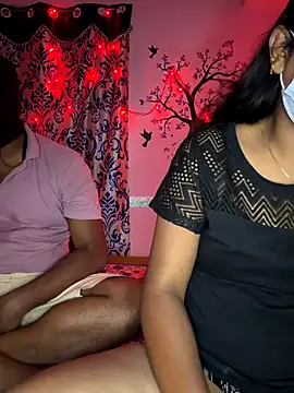 Lovlycouple1 online show from December 2025 05:00:01 PM