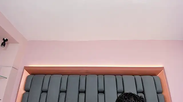 Snapshot of LisaMendez chatting on November 2025 04:00:01 AM LisaMendez online show from November 2025 04:00:01 AM