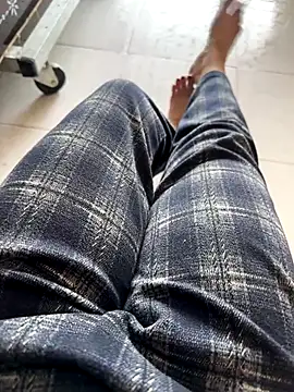 sharon-Hanna online show from December 2025 02:38:01 AM