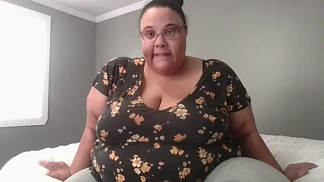 SexyBBW10790 online show from February 2026 03:20:01 PM