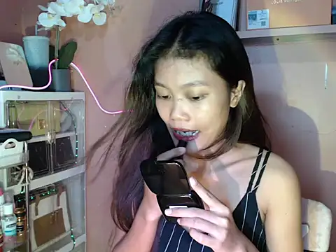 Snapshot of skinny_gracie chatting on October 2025 09:54:01 AM skinny gracie online show from October 2025 09:54:01 AM