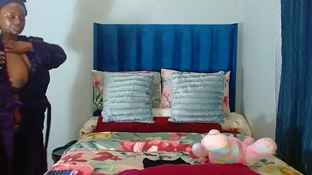 Candycrush2555 online show from April 2026 03:25:02 PM