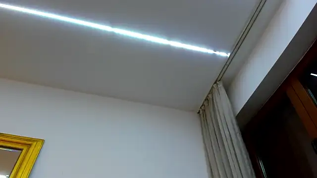 Anyssia online show from November 2025 06:20:01 PM