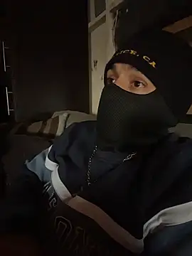 Snapshot of Shankortiz chatting on December 2025 04:59:02 PM Shankortiz online show from December 2025 04:59:02 PM