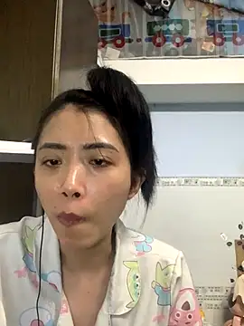 Snapshot of Minee1202 chatting on October 2025 07:17:01 AM Minee1202 online show from October 2025 07:17:01 AM