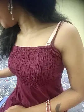 Snapshot of Snaya-baby chatting on April 2026 08:17:01 AM Snaya-baby online show from April 2026 08:17:01 AM
