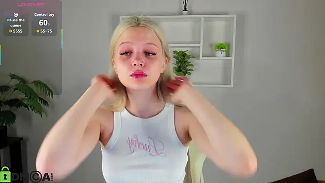 Allice Cox online show from October 2025 12:52:02 AM