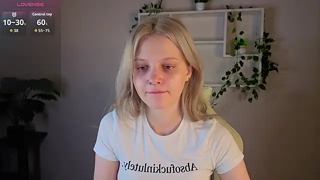 Allice Cox online show from November 2025 11:37:01 PM