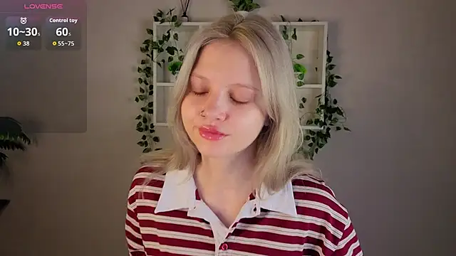 Allice Cox online show from November 2025 01:04:02 AM