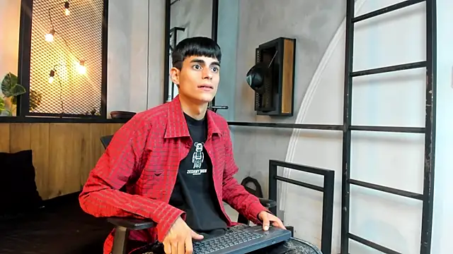 Dani mc1 online show from October 2025 11:32:02 AM