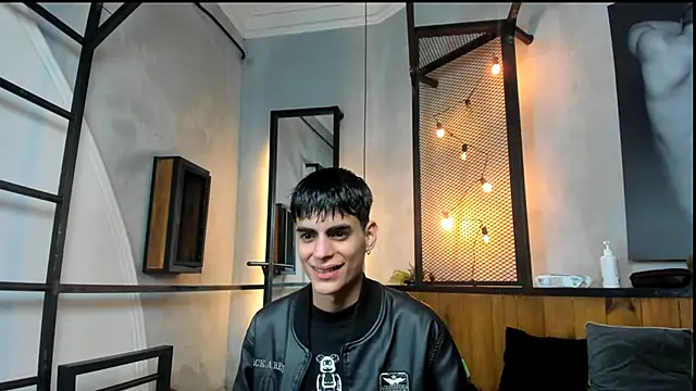 Dani mc1 online show from November 2025 11:31:01 AM