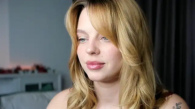 LilyFlamee online show from January 2026 11:47:01 AM