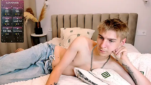 MrSexyCum4U online show from October 2025 06:49:01 PM