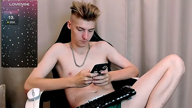 MrSexyCum4U online show from October 2025 10:18:02 PM