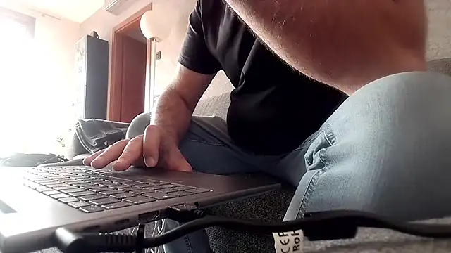 Snapshot of cucciolotto76 chatting on November 2025 11:21:01 AM cucciolotto76 online show from November 2025 11:21:01 AM