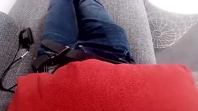 Snapshot of cucciolotto76 chatting on November 2025 01:40:01 PM cucciolotto76 online show from November 2025 01:40:01 PM