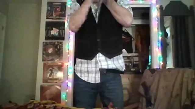 FoxnMouse online show from December 2025 06:52:01 AM