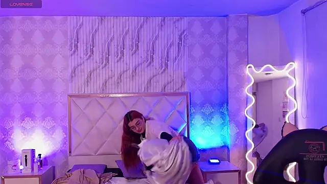 Naomy tay1 online show from November 2025 02:54:01 AM