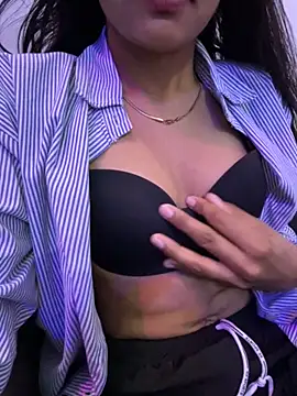 Snapshot of modelnishu chatting on October 2025 12:47:01 AM modelnishu online show from October 2025 12:47:01 AM