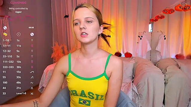 LilLisa online show from November 2025 03:47:02 PM