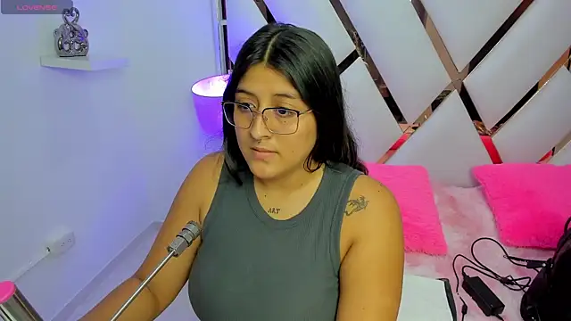 megann  up online show from November 2025 03:27:01 AM