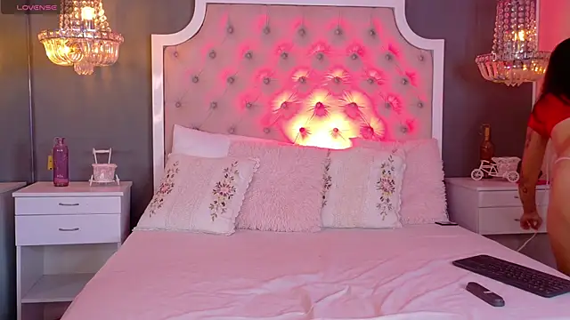 VioletBlaze online show from November 2025 11:40:01 PM