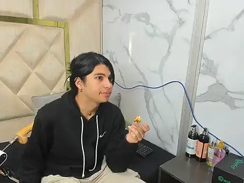 Allisonts69 online show from September 2025 03:21:01 AM