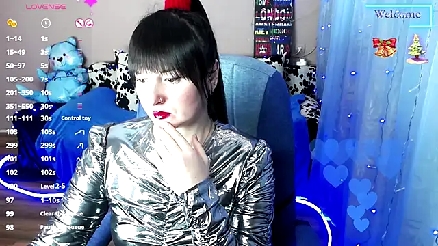 Snapshot of MilaRay chatting on December 2024 03:00:01 PM MilaRay online show from December 2024 03:00:01 PM