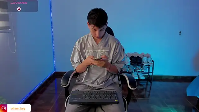 Casper   kyy online show from November 2025 01:01:01 PM