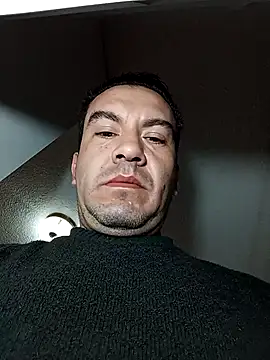 Blackaxes online show from December 2025 05:15:02 AM