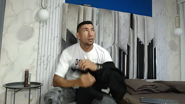 Morganandmegan online show from November 2025 11:21:02 AM