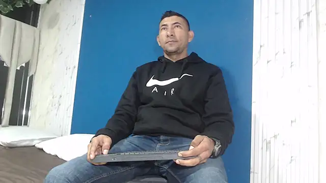 Morganandmegan online show from January 2026 11:02:02 AM