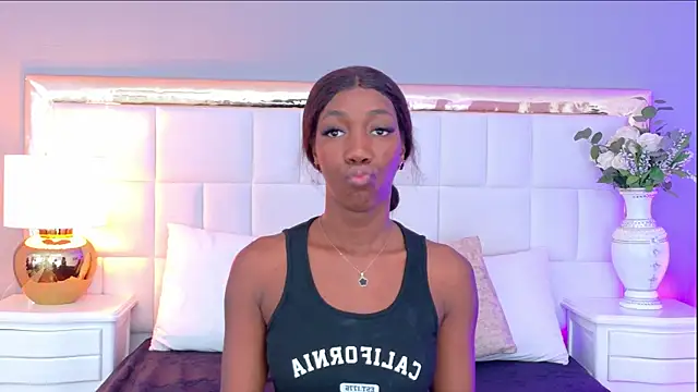 MadeleineHocker online show from September 2025 12:37:02 PM