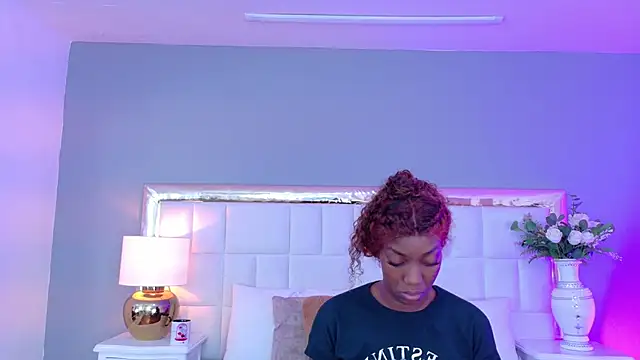 MadeleineHocker online show from October 2025 11:53:01 AM