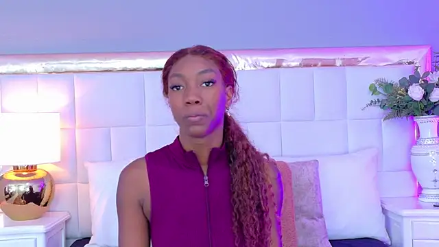 MadeleineHocker online show from November 2025 12:14:02 PM