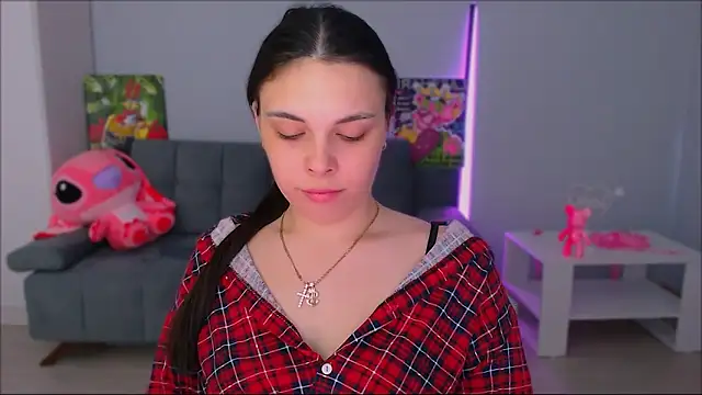 Snapshot of queenofthesense_ chatting on October 2025 06:53:02 AM queenofthesense online show from October 2025 06:53:02 AM