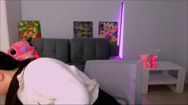 Snapshot of queenofthesense_ chatting on October 2025 04:33:01 PM queenofthesense online show from October 2025 04:33:01 PM