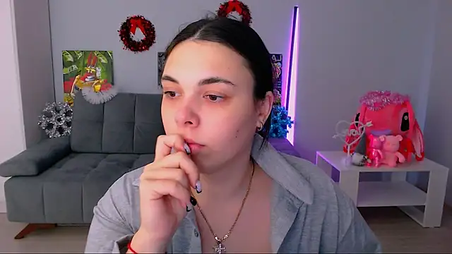 Snapshot of queenofthesense_ chatting on December 2025 10:09:02 AM queenofthesense online show from December 2025 10:09:02 AM