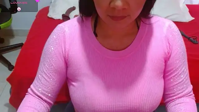 Snapshot of hiilarybrown chatting on December 2025 07:56:02 PM hiilarybrown online show from December 2025 07:56:02 PM