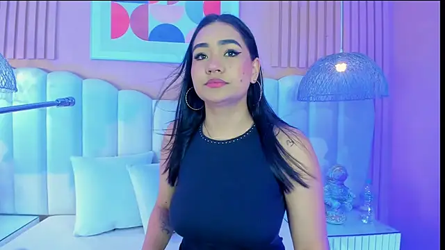 Snapshot of noa_moon chatting on November 2025 03:49:02 AM noa moon online show from November 2025 03:49:02 AM