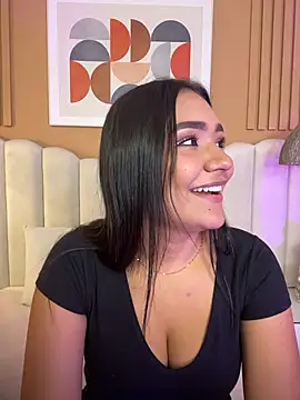 noa moon online show from January 2026 02:38:01 AM