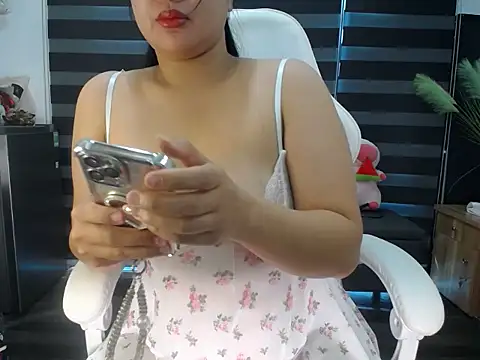 Snapshot of NANA_199k chatting on November 2025 07:03:02 AM NANA 199k online show from November 2025 07:03:02 AM