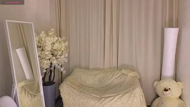 Janet Jee online show from November 2025 11:54:01 AM