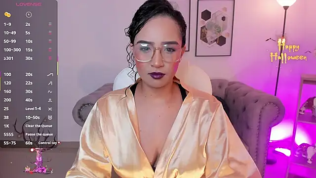 Snapshot of Sharon_breezee chatting on November 2025 04:22:02 AM Sharon breezee online show from November 2025 04:22:02 AM