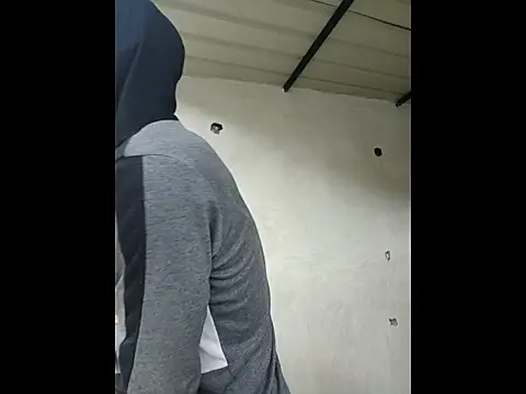 Snapshot of alex-golden chatting on November 2025 04:43:02 PM alex-golden online show from November 2025 04:43:02 PM