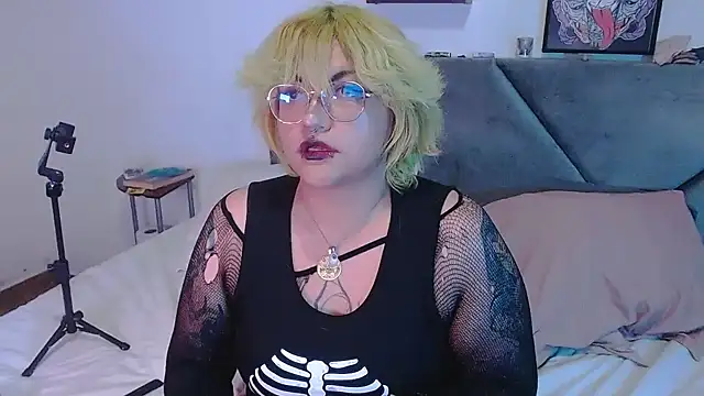 Snapshot of XxGreenGoodxX chatting on February 2026 05:11:02 PM XxGreenGoodxX online show from February 2026 05:11:02 PM