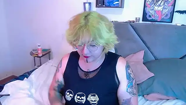 Snapshot of XxGreenGoodxX chatting on February 2026 06:50:01 PM XxGreenGoodxX online show from February 2026 06:50:01 PM